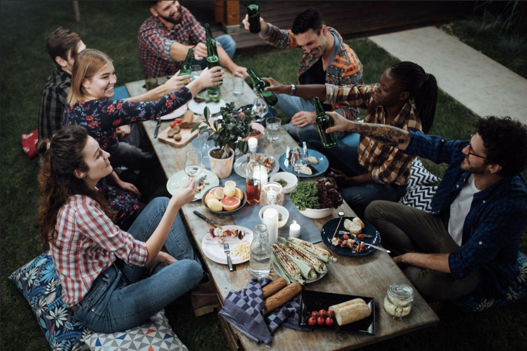 Friendsgiving Host Tips: Make It An Event They’ll Never Forget